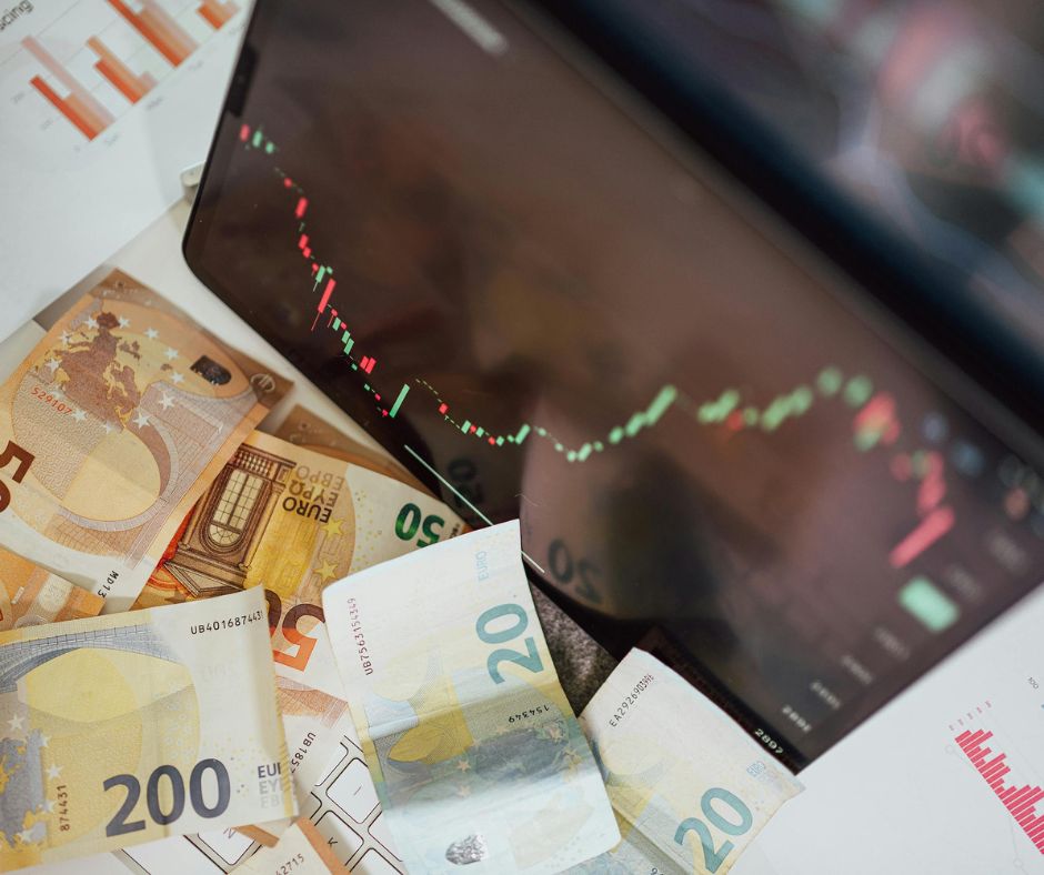 Bonus per luce e gas, domande entro il 2 ottobre
