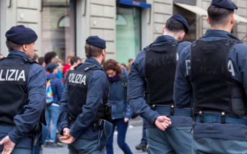 Controlli intensificati sul litorale: sospese licenze a due locali