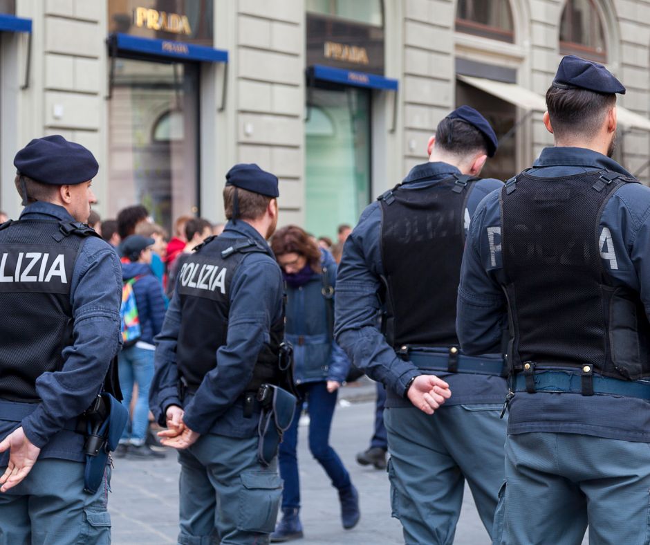 Controlli intensificati sul litorale: sospese licenze a due locali